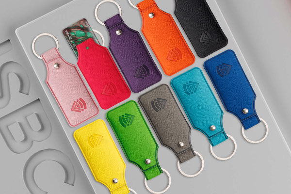 Дополнили ассортимент чехлов для брелоков моделями из кожи Saffiano Дополнили ассортимент чехлов для брелоков моделями из кожи Saffiano